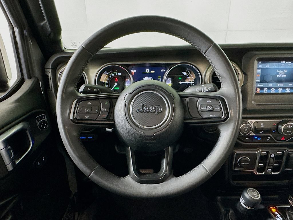 Used 2023 Jeep Wrangler Unlimited AWD/4WD image 11
