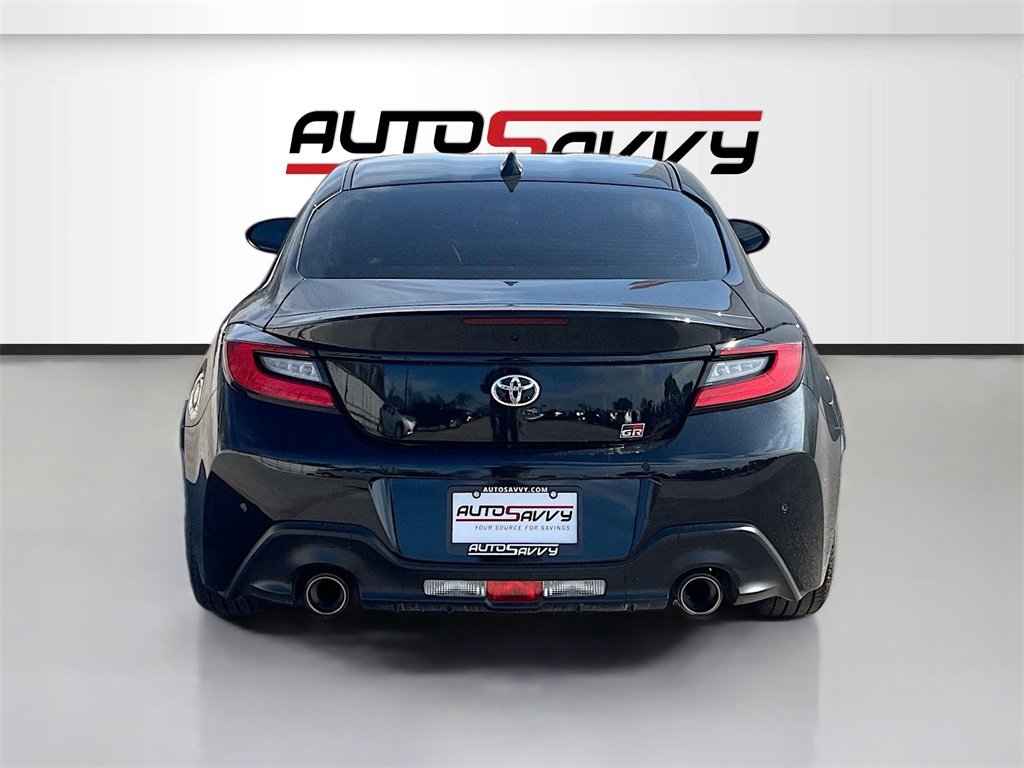 Used 2024 Toyota GR86 Base image 6