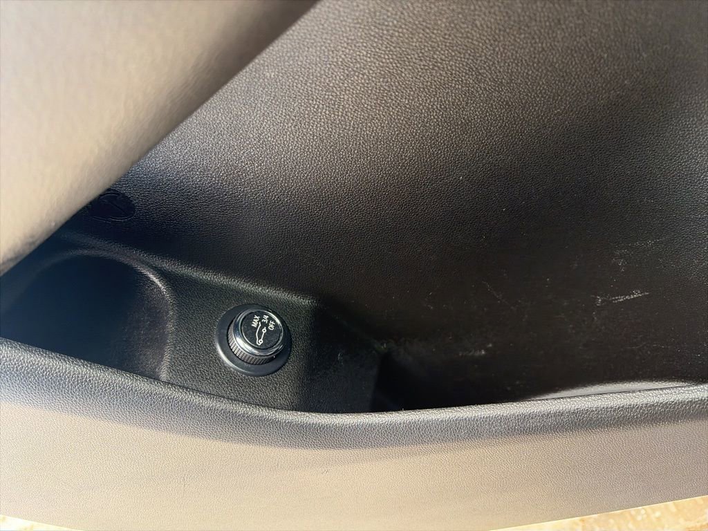 Used 2023 Cadillac XT4 Premium Luxury image 15