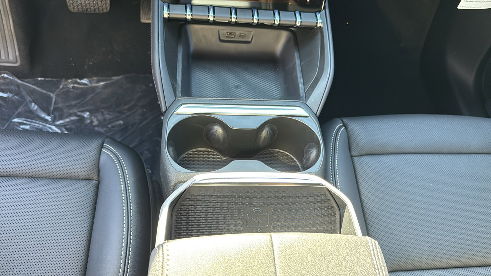 New 2026 GMC Terrain Elevation w/ Elevation Premium Package image 17