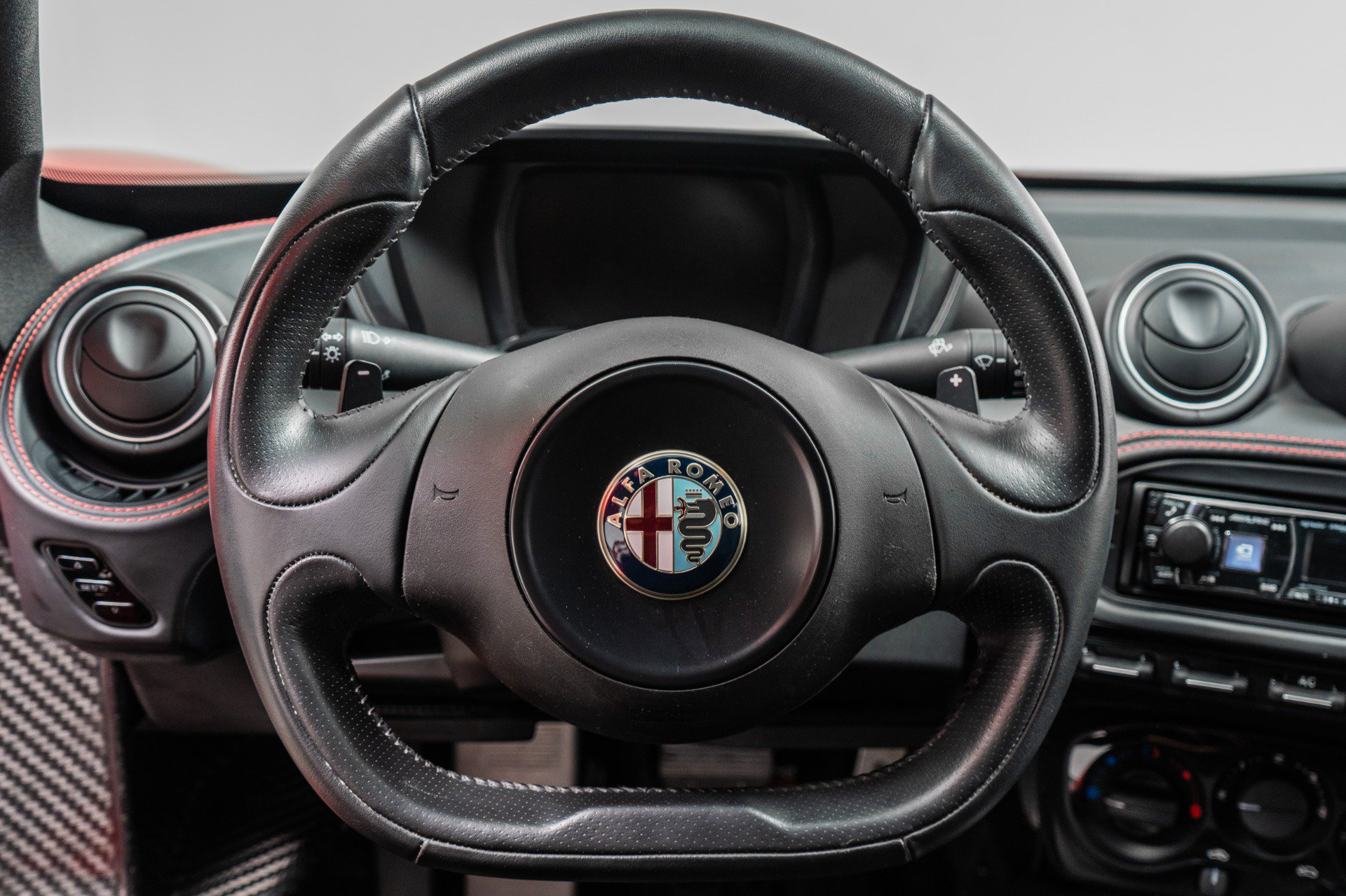 Used 2016 Alfa Romeo 4C Coupe w/ Convenience Group - Coupe RWD image 15