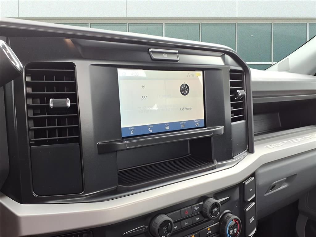 New 2025 Ford F550 2WD Regular Cab Super Duty image 4