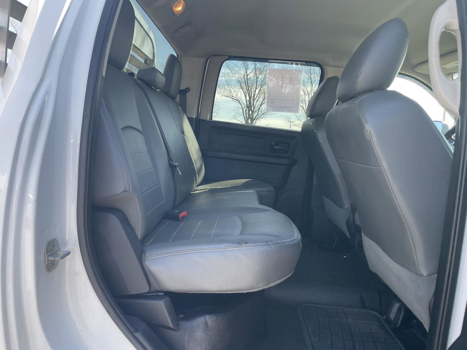 Used 2015 RAM 3500 Tradesman w/ Chrome Appearance Group image 22