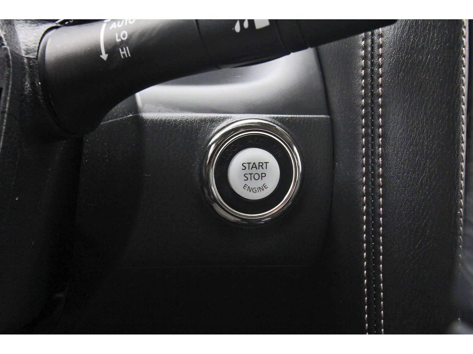 Used 2022 Nissan Armada Platinum w/ Captain's Chairs Package RWD image 25