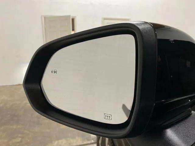 Used 2024 Chevrolet Equinox EV LT FWD image 98