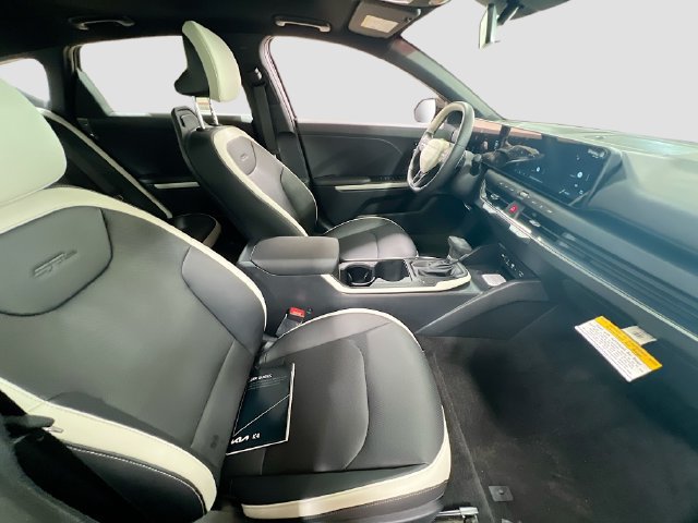 New 2025 Kia K4 EX w/ GT-Line Premium Package FWD image 29