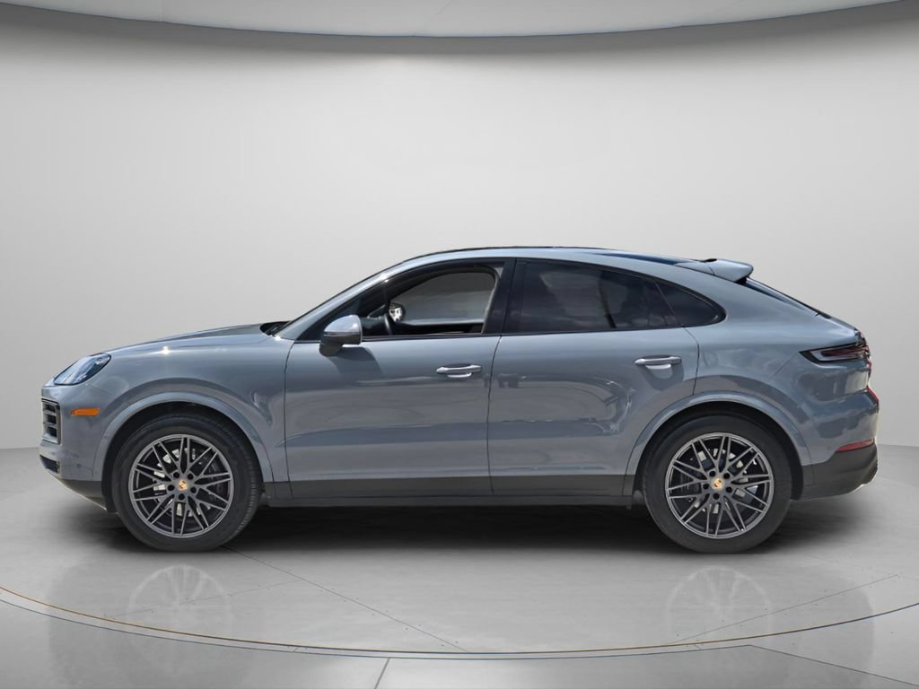 Used 2024 Porsche Cayenne Coupe AWD/4WD image 3