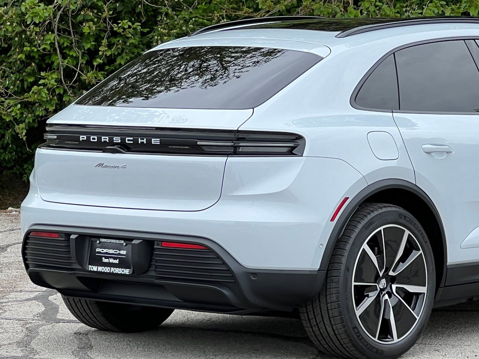 New 2026 Porsche Macan 4 Electric AWD/4WD image 10