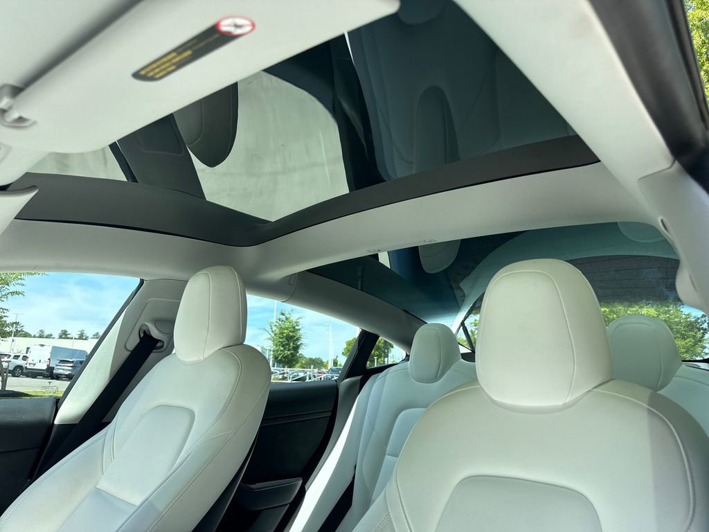 Used 2022 Tesla Model 3 Long Range AWD/4WD image 29