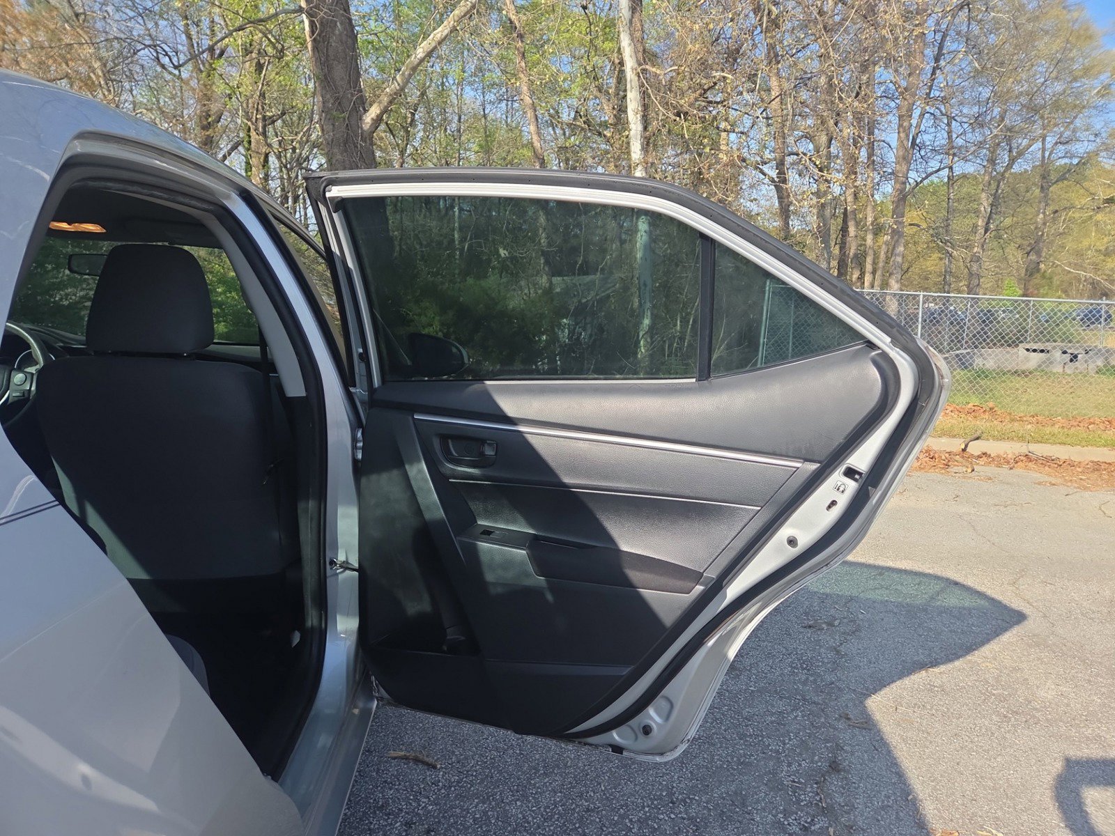 Used 2016 Toyota Corolla L image 18