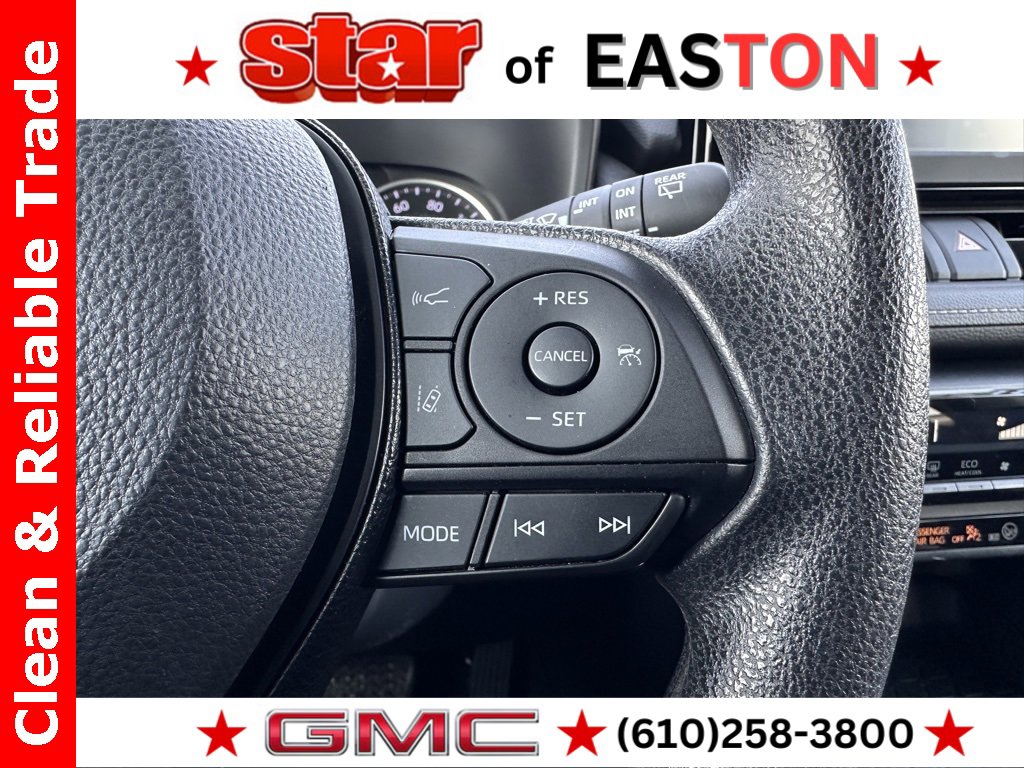 Used 2020 Toyota RAV4 XLE image 25