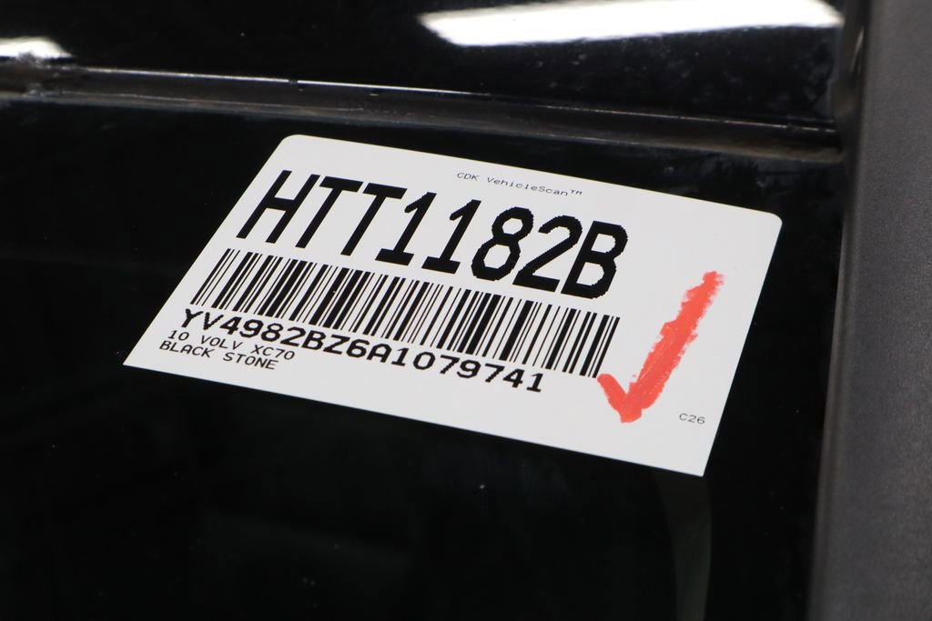 Used 2010 Volvo XC70 3.2 image 38