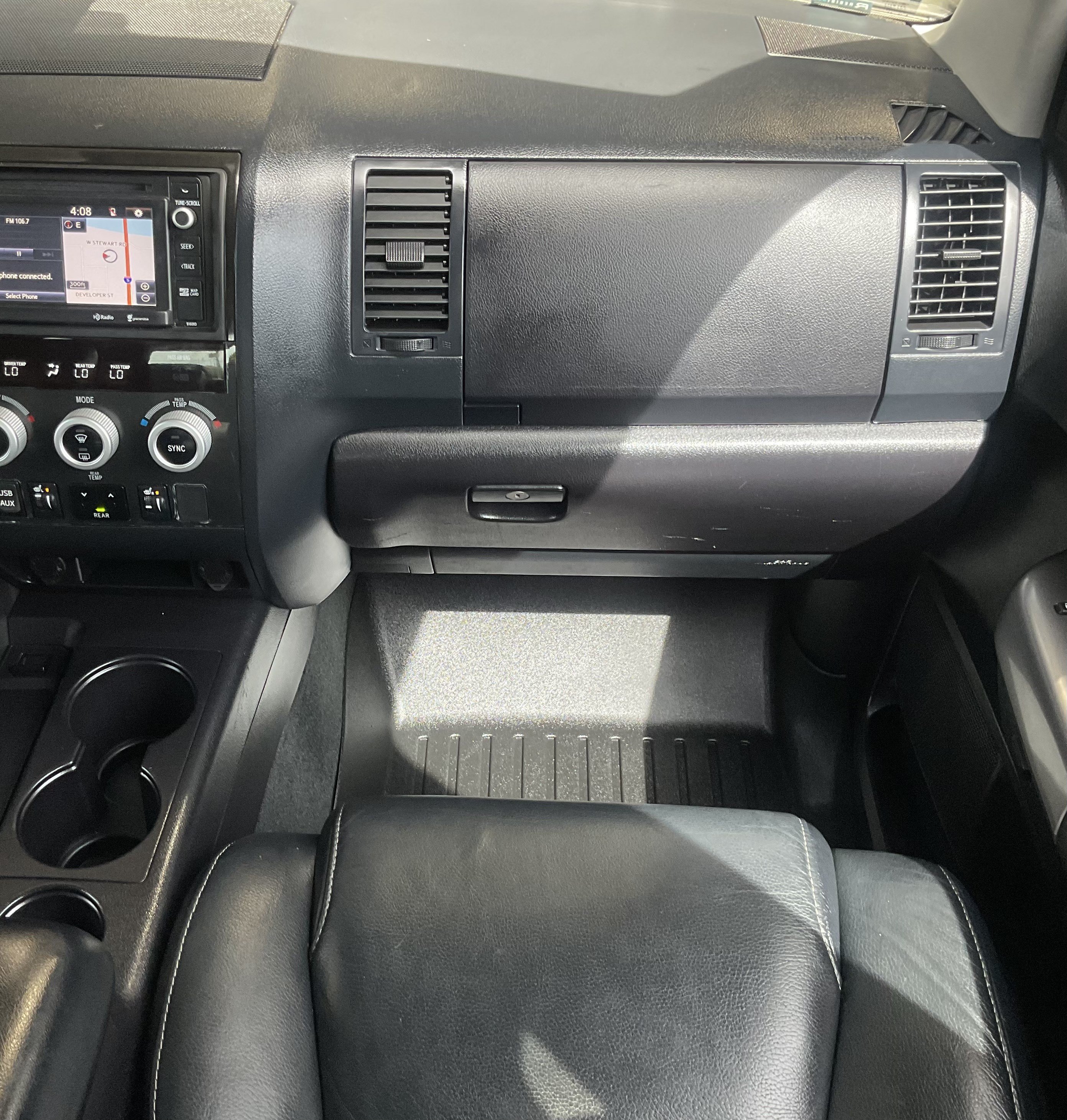 Used 2018 Toyota Sequoia TRD Sport AWD/4WD image 22
