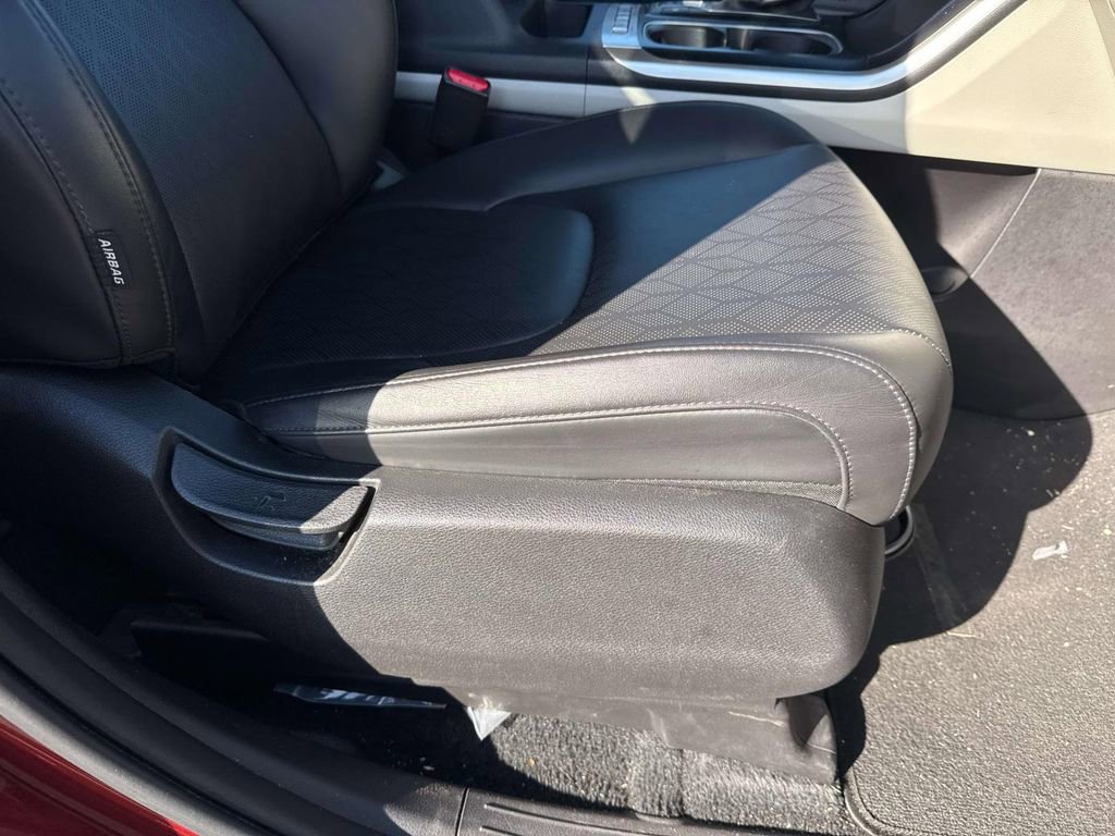 Certified 2024 Kia Carnival LX image 16