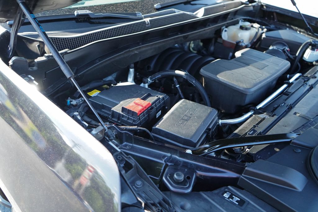 Used 2023 Chevrolet Suburban Premier AWD/4WD image 35