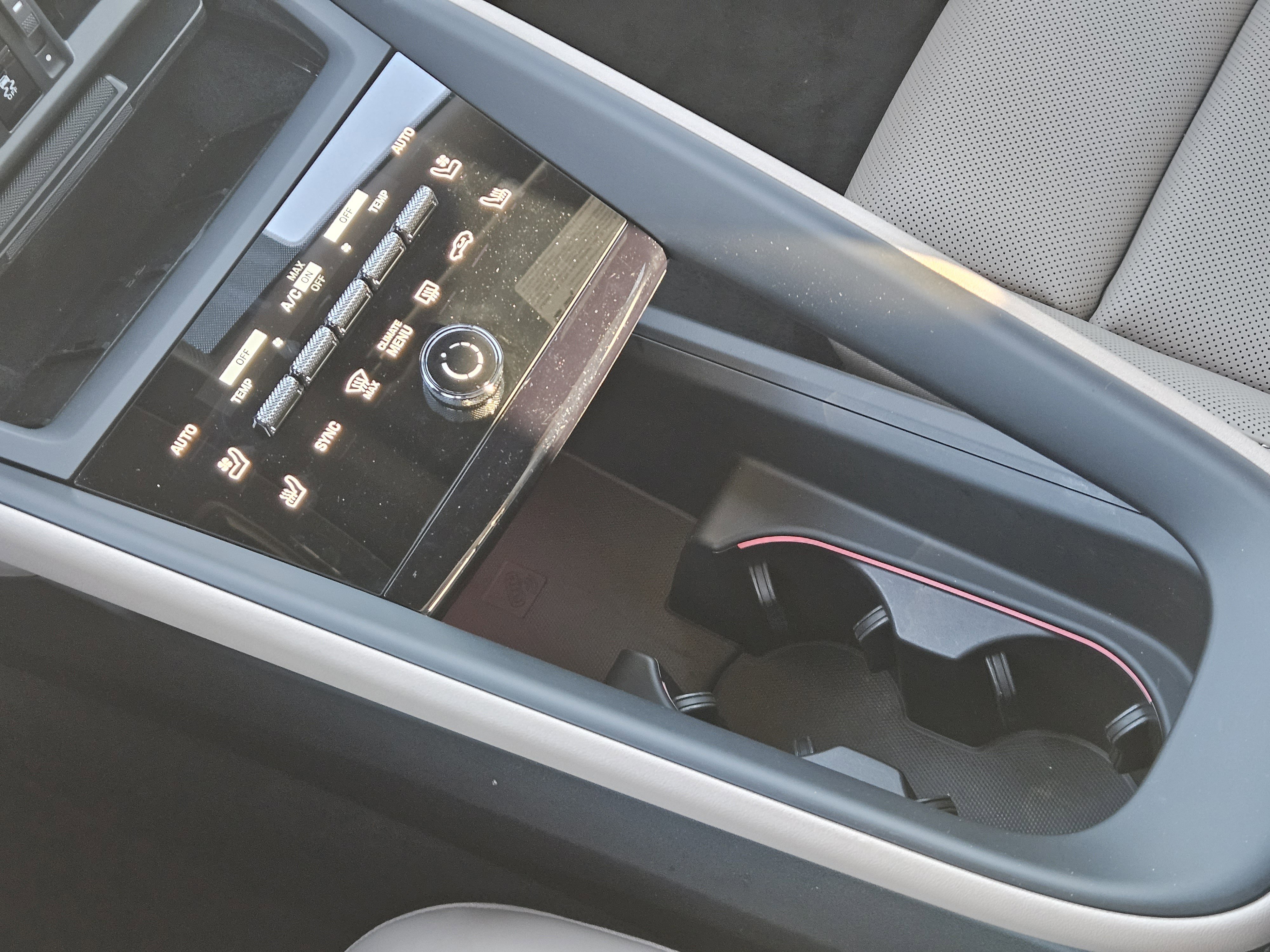 Certified 2024 Porsche Macan 4 Electric image 20