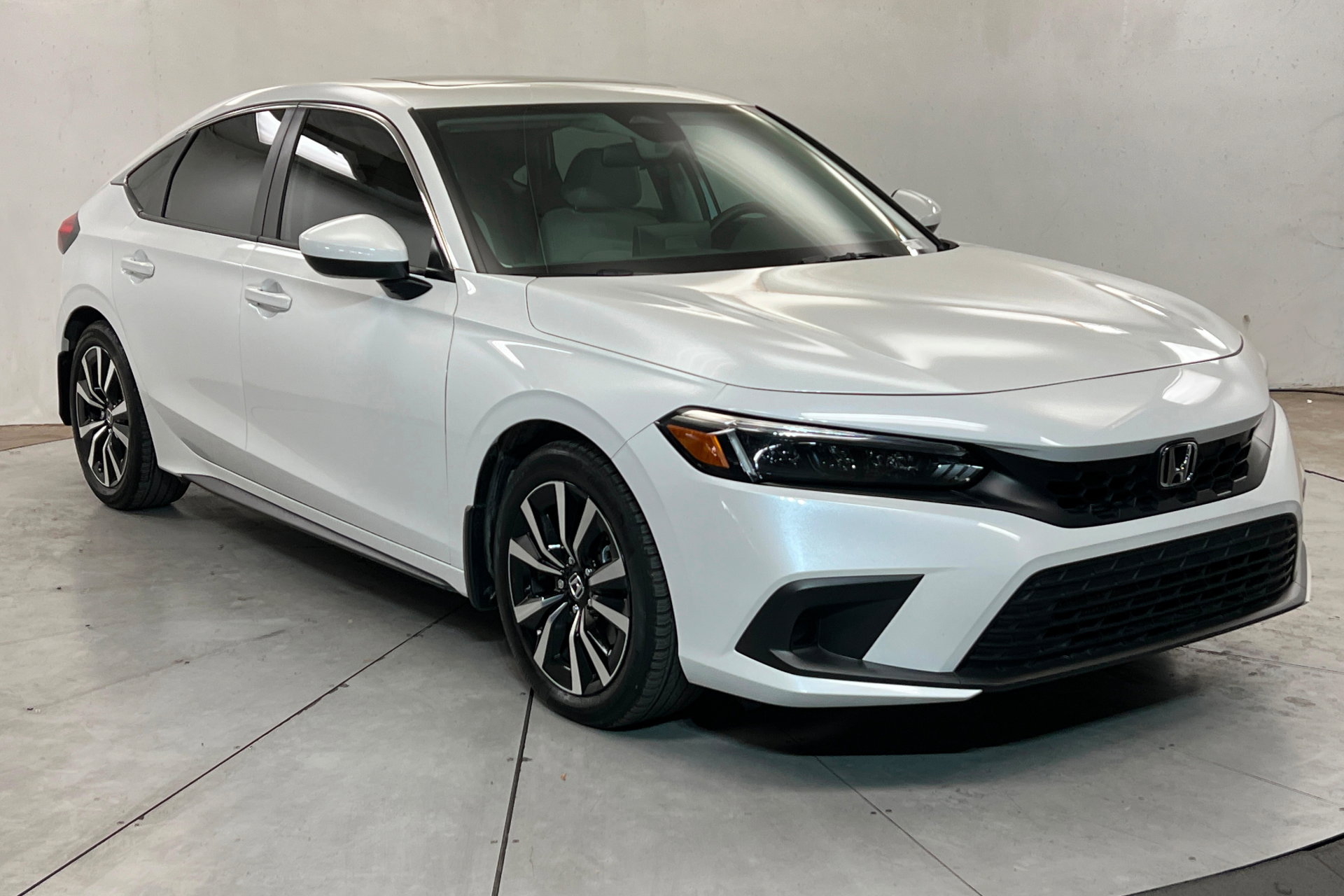 Used 2024 Honda Civic EX-L image 7