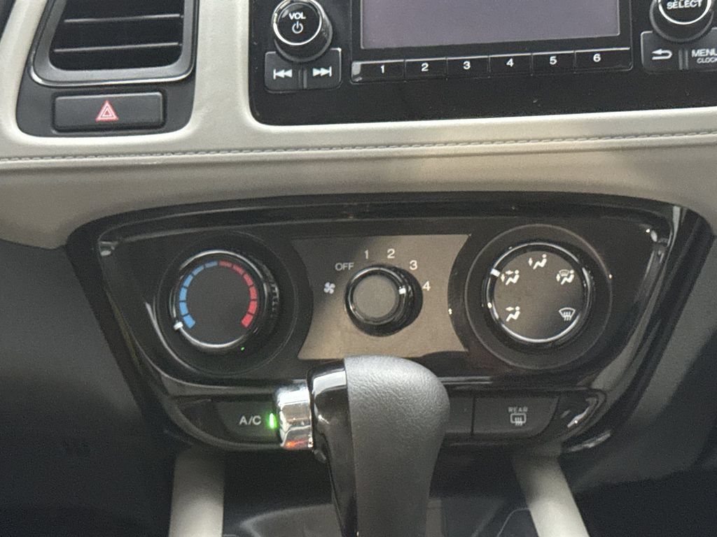 Used 2019 Honda HR-V LX image 16