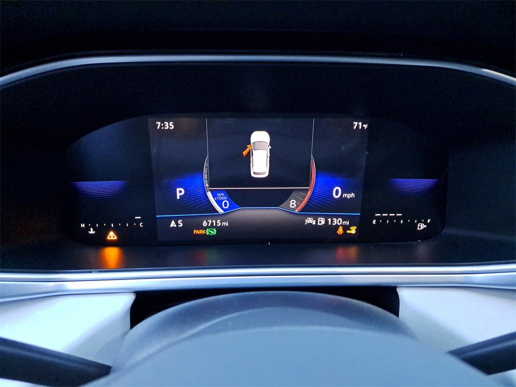 Certified 2025 Volkswagen Taos SE w/ Panoramic Sunroof Package image 13