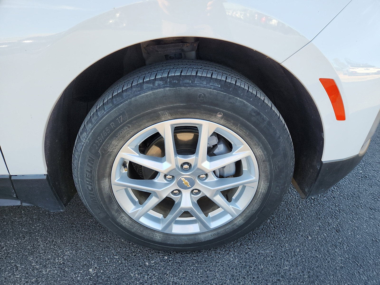 Used 2024 Chevrolet Equinox LT image 9