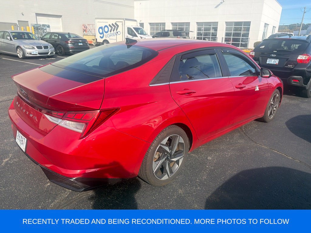 Used 2021 Hyundai Elantra SEL w/ Convenience + Premium Package FWD image 3