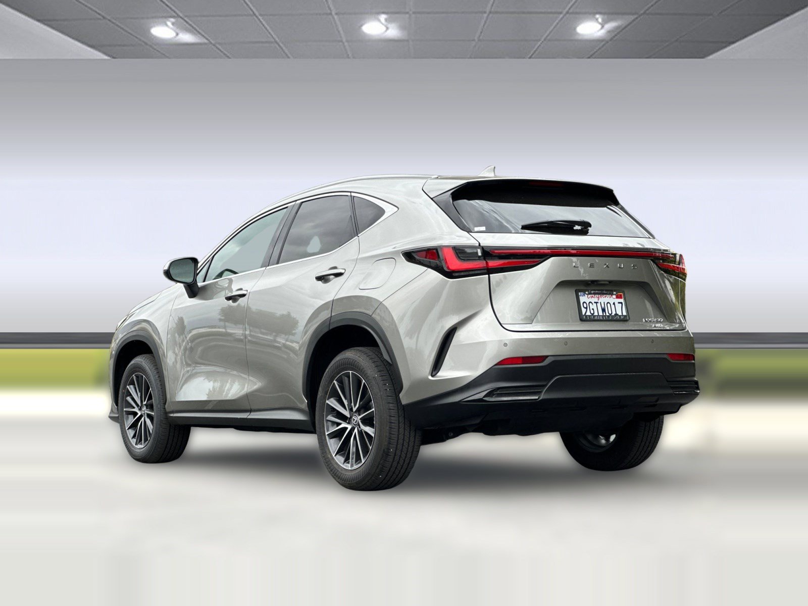 Used 2024 Lexus NX 350 AWD image 3