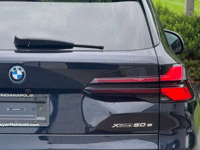 New 2026 BMW X5 xDrive50e w/ M Sport Package AWD/4WD image 5