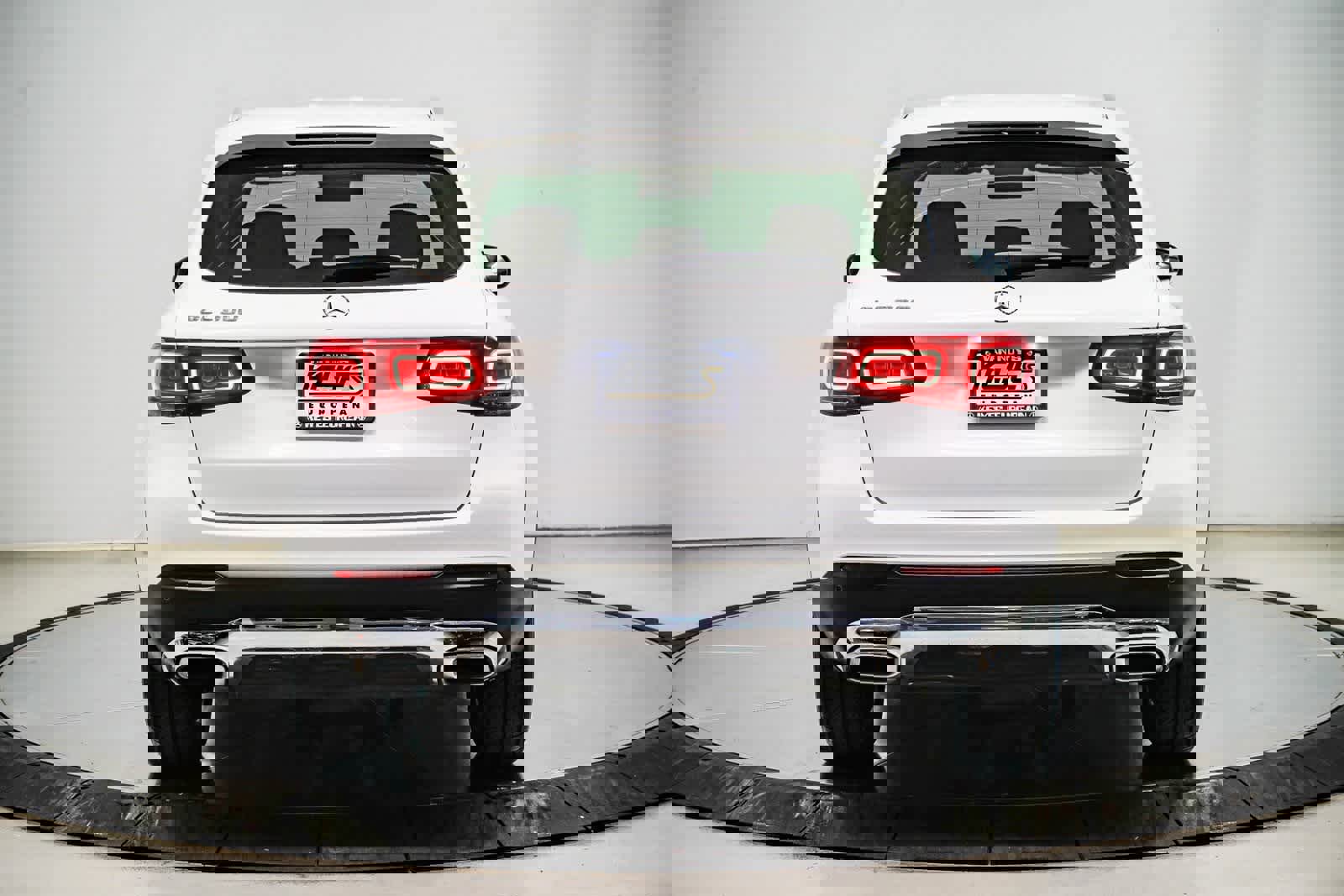 Used 2022 Mercedes-Benz GLC 300 image 3