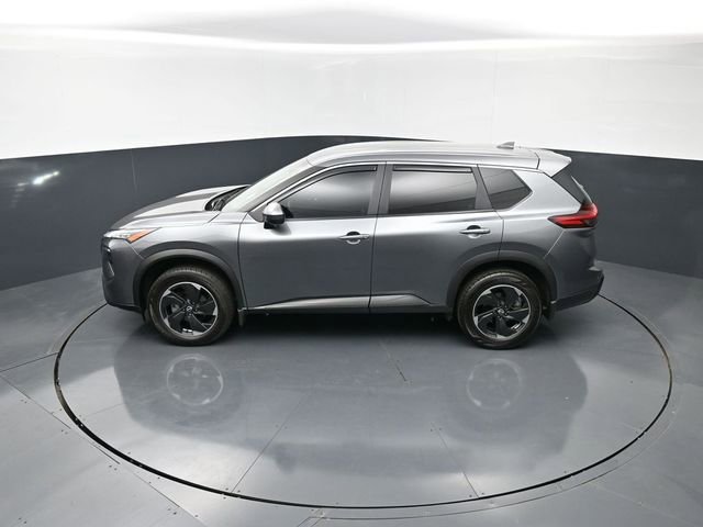 Certified 2024 Nissan Rogue SV FWD image 17