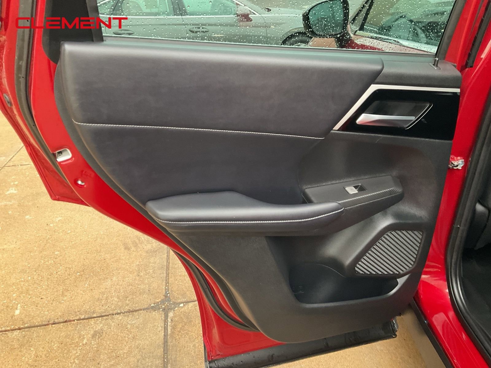 Used 2023 Mitsubishi Outlander SE image 18