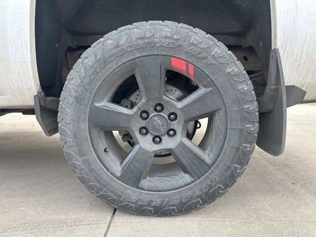 Used 2018 Chevrolet Silverado 1500 LTZ Z71 w/ Redline Edition image 11