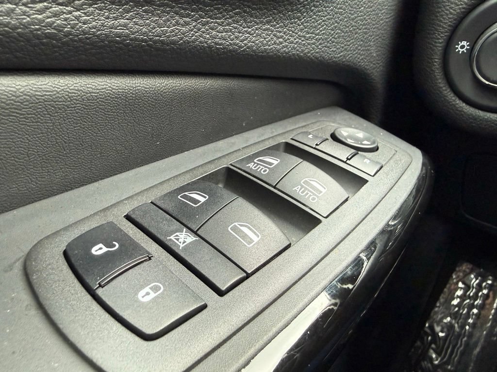 Certified 2023 Jeep Cherokee Altitude Lux AWD/4WD image 26
