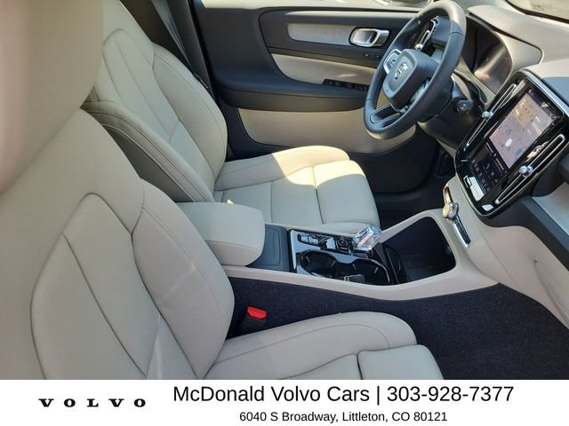 New 2026 Volvo XC40 B5 Plus w/ Protection Package Premier AWD/4WD image 17
