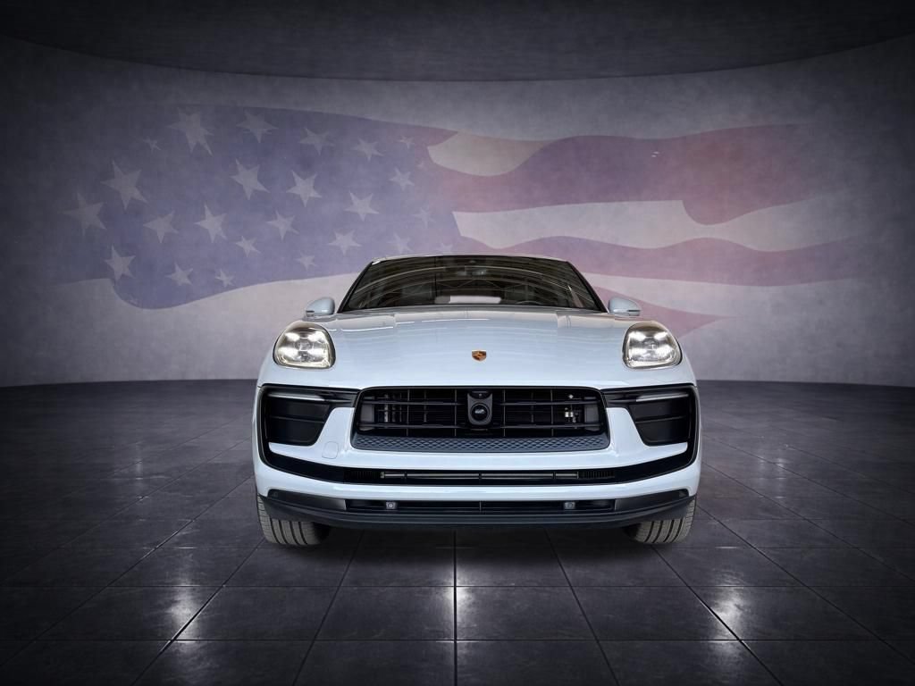Used 2024 Porsche Macan Turbo AWD/4WD image 8