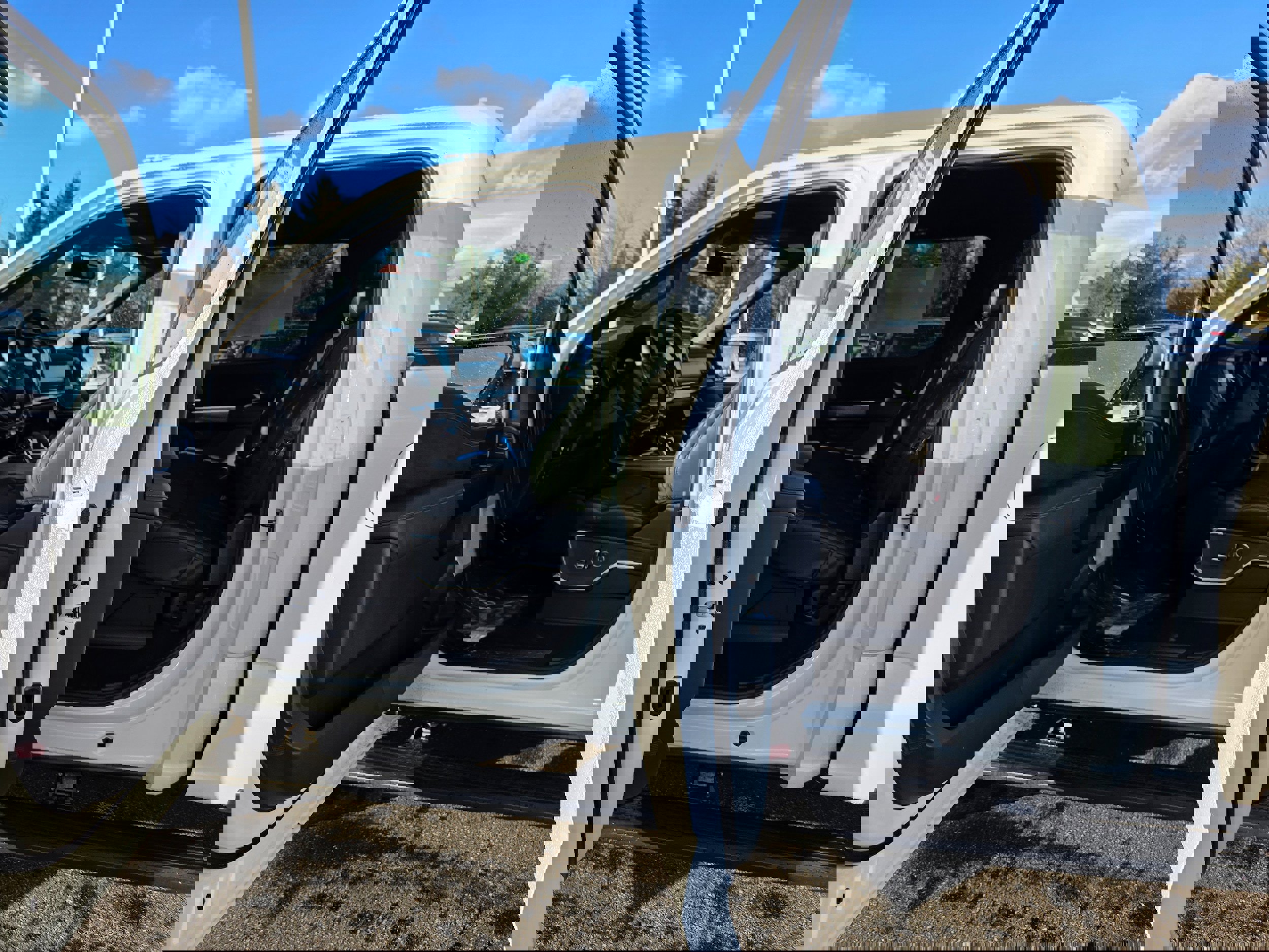 New 2025 Ford F150 Platinum w/ Equipment Group 702A High image 10