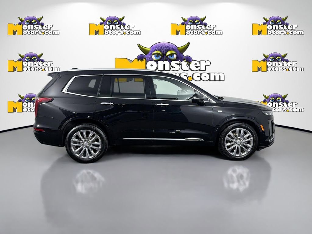 Used 2023 Cadillac XT6 Premium Luxury image 4