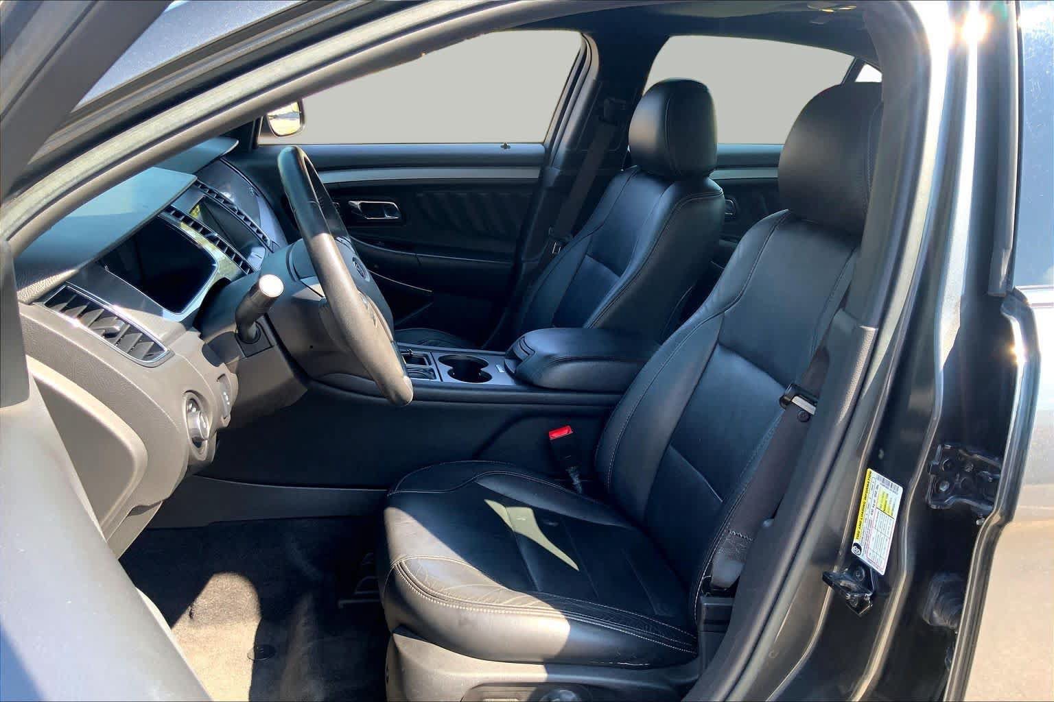 Used 2018 Ford Taurus SEL w/ Equipment Group 201A FWD image 8