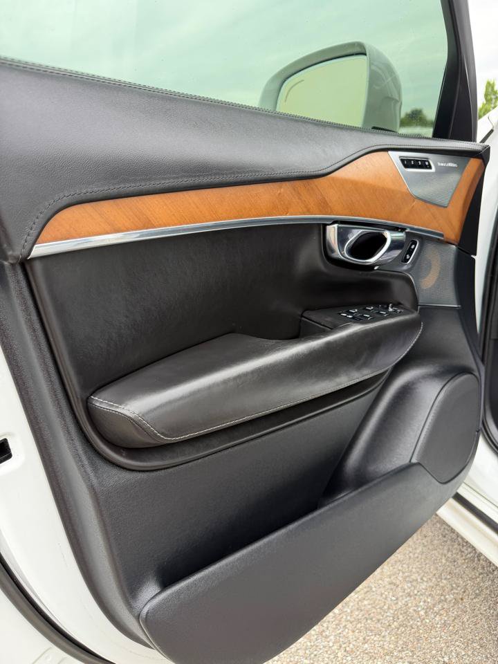 Used 2016 Volvo XC90 T6 Inscription AWD/4WD image 12