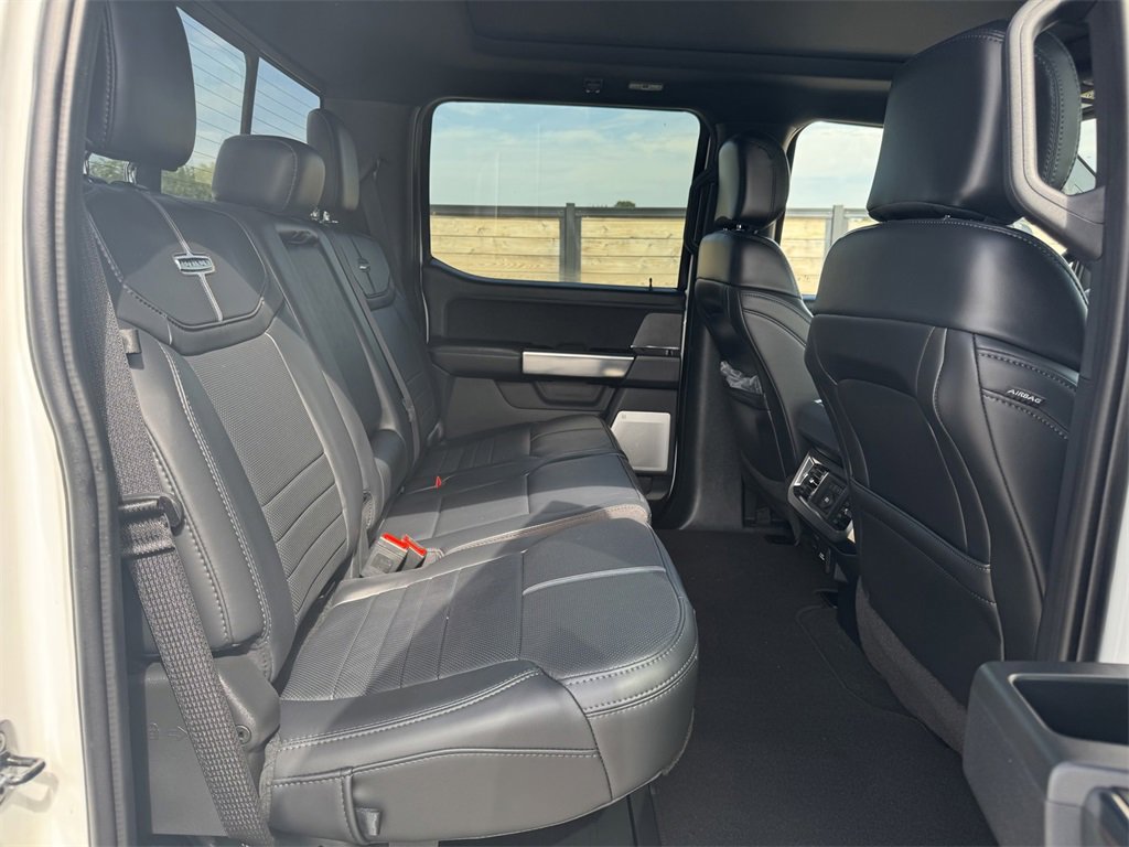 Used 2025 Ford F350 Platinum w/ FX4 Off-Road Package image 12