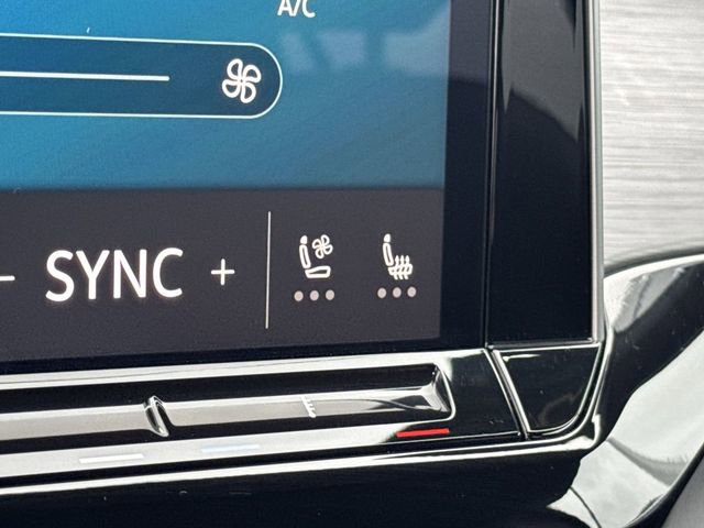 Used 2025 Volkswagen Atlas Cross Sport SE image 23