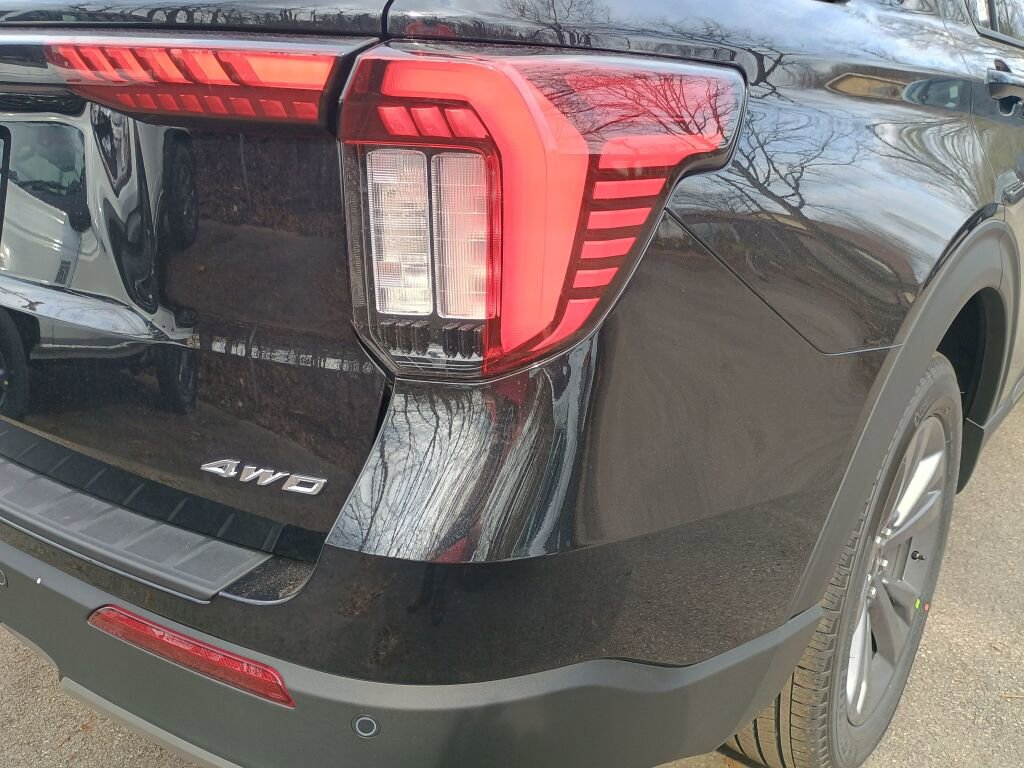 New 2026 Ford Explorer Active image 21