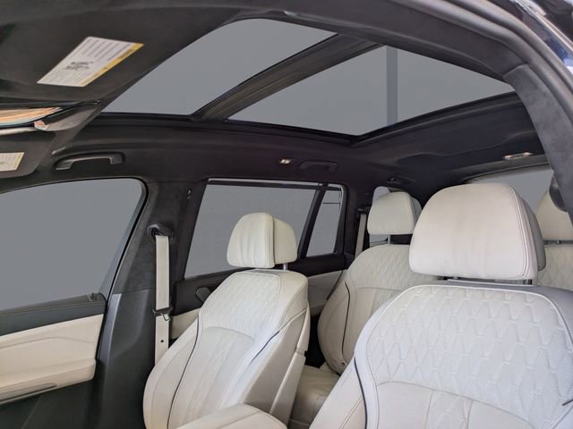 Used 2025 BMW X7 xDrive40i w/ Executive Package image 23