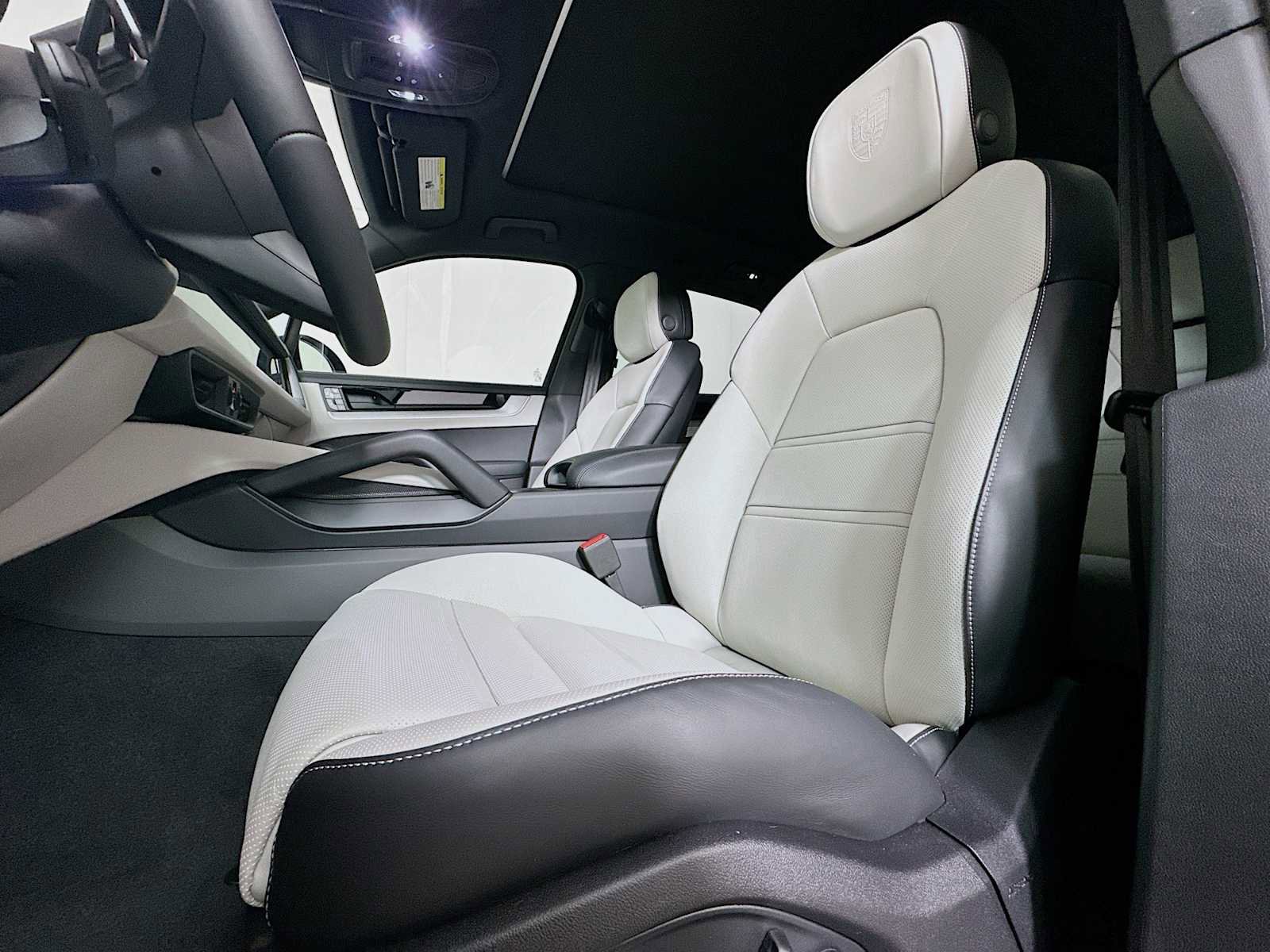 New 2026 Porsche Cayenne image 5