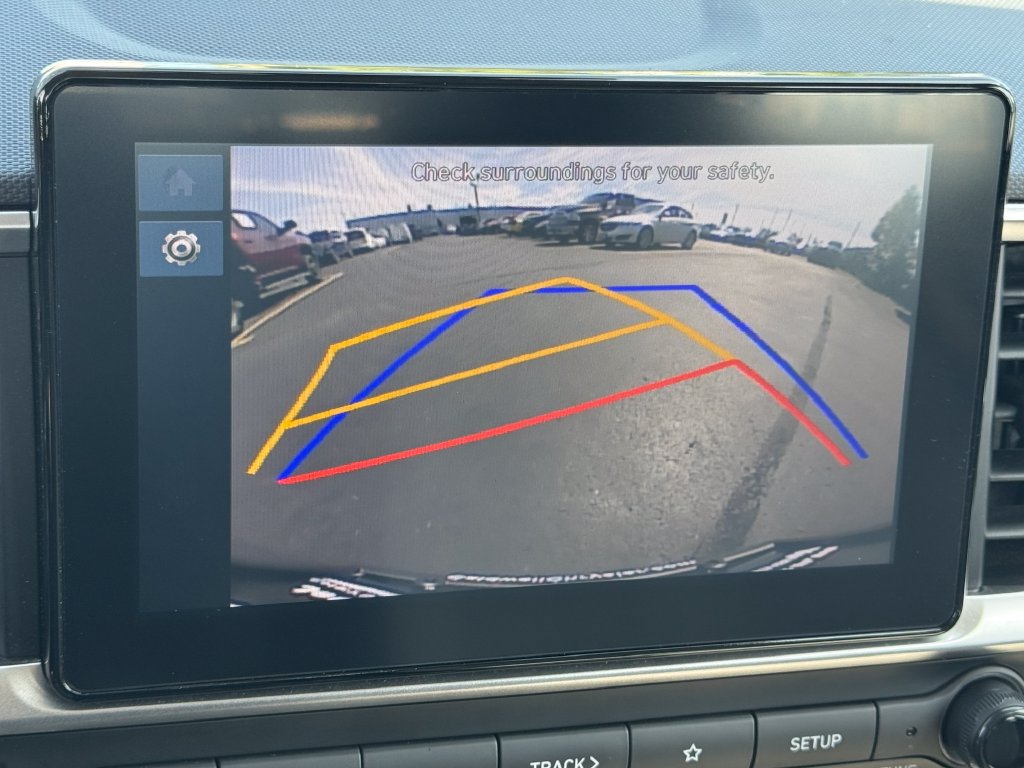Used 2025 Hyundai Venue SEL FWD image 30