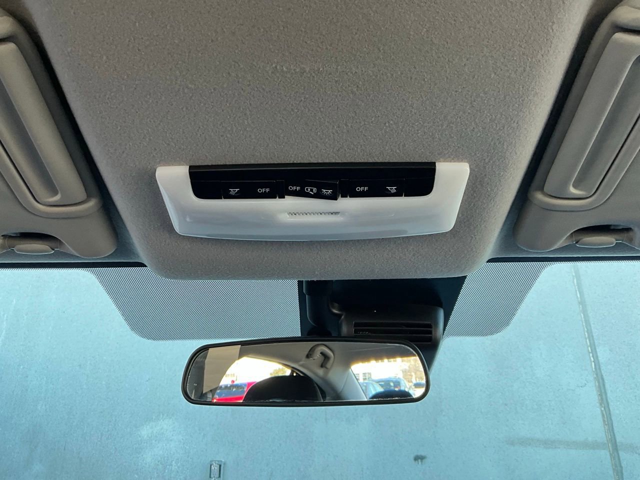 Used 2025 Nissan Versa SV image 14