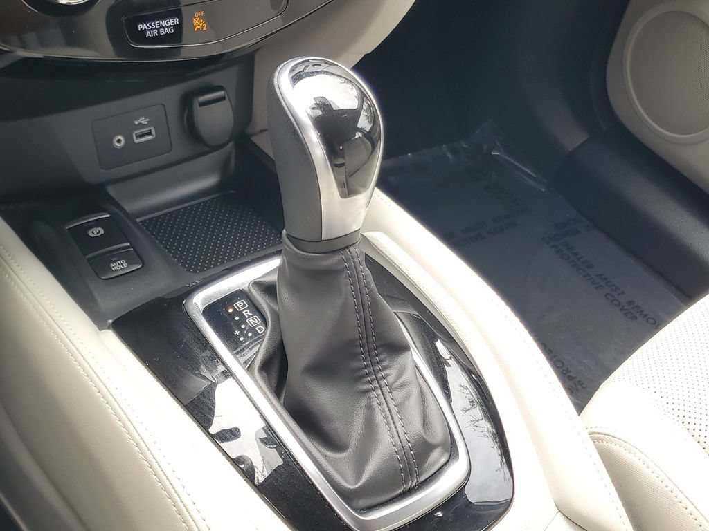 Certified 2020 Nissan Rogue Sport SL w/ Premium Package FWD image 24