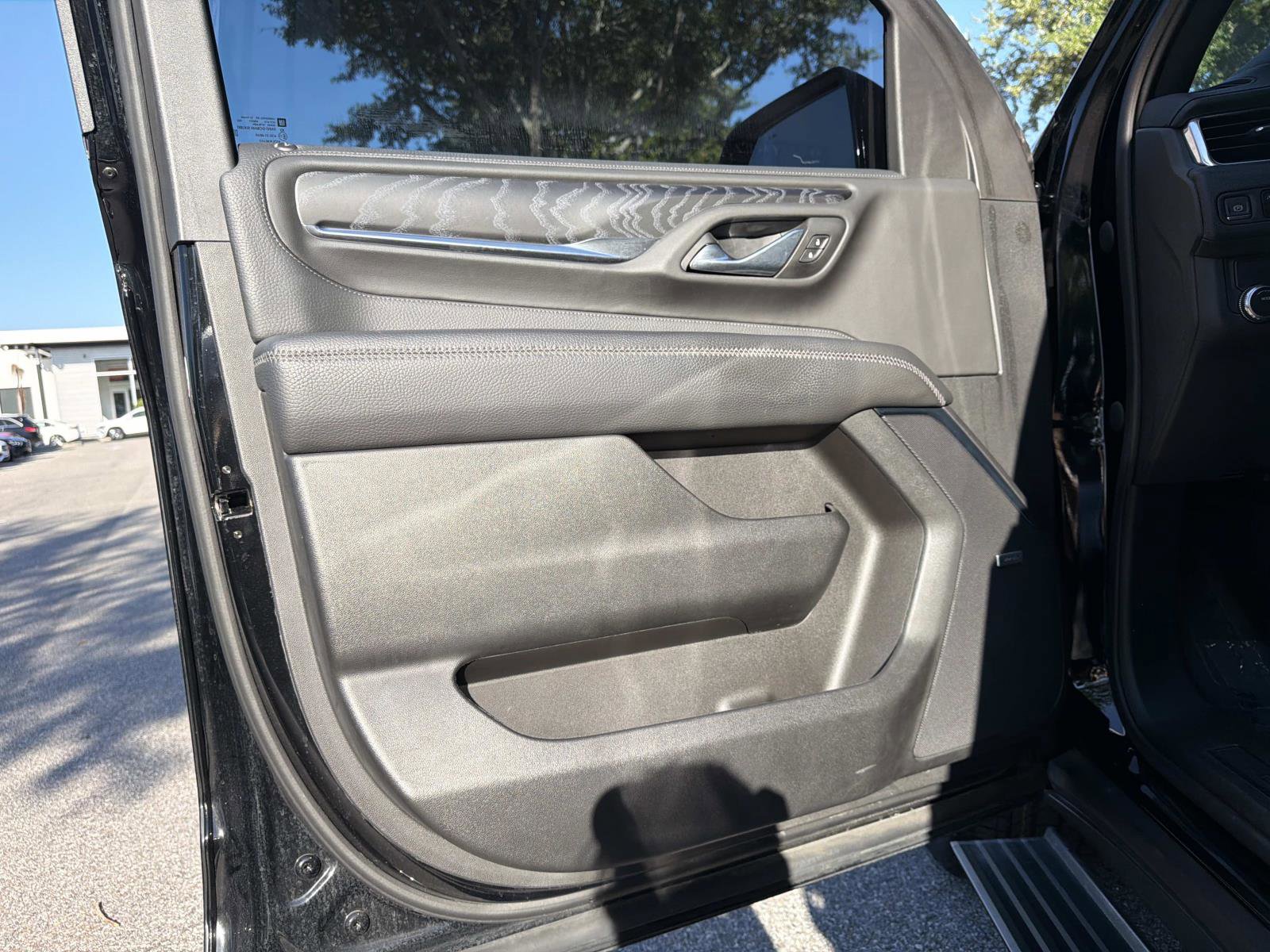 Used 2023 GMC Yukon Denali RWD image 18