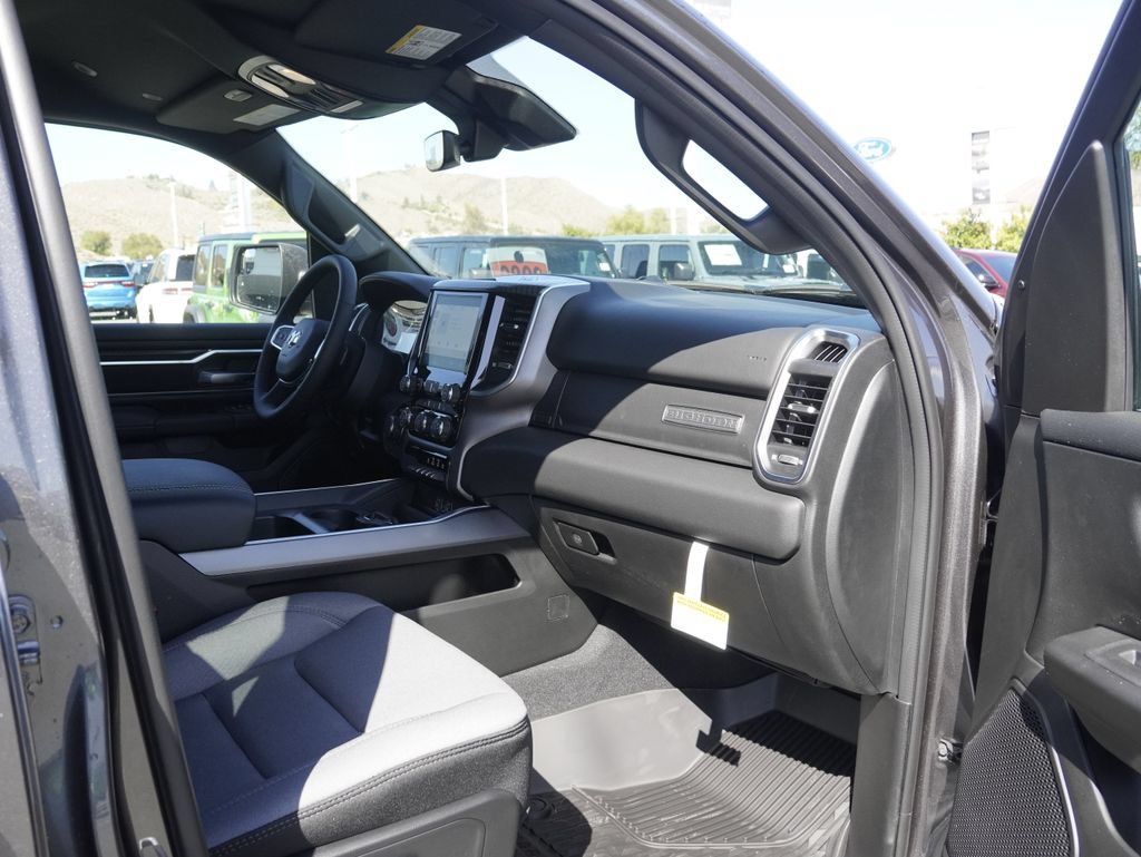 New 2026 RAM 1500 Big Horn AWD/4WD image 32