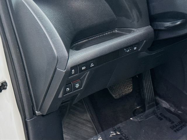 Used 2025 Toyota Sienna XSE w/ XSE Plus Package image 10