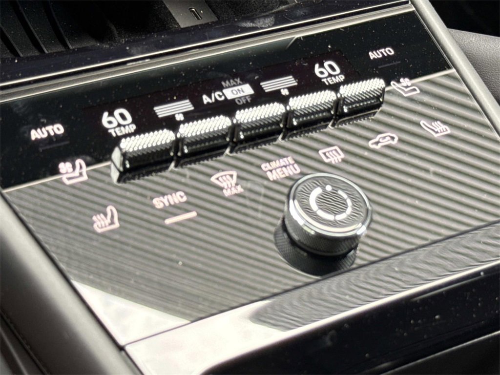 Used 2025 Porsche Cayenne S image 20